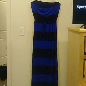 Sleeveless maxi dress